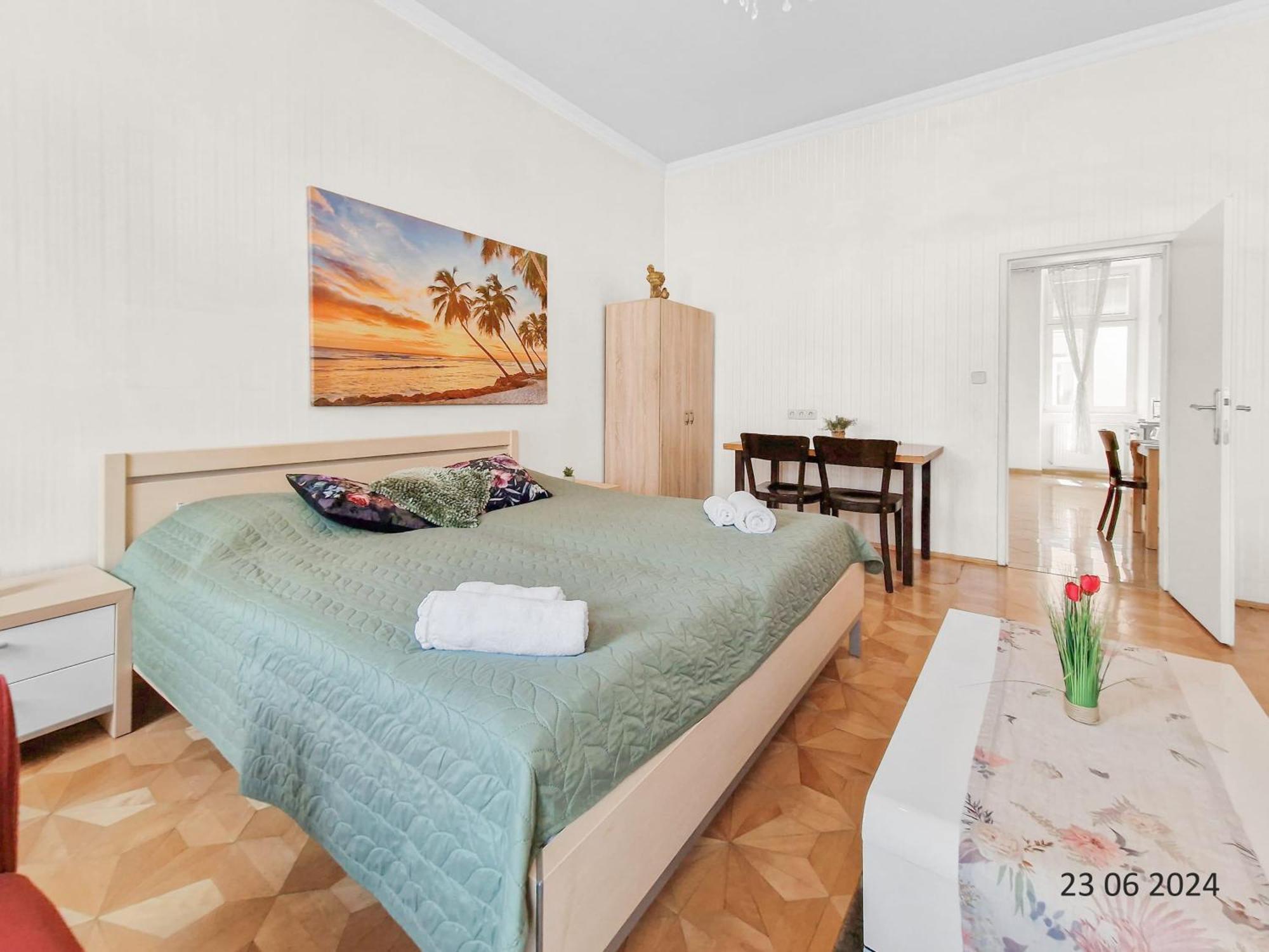 וינה Four-Bedroom, Four King-Size Comfort מראה חיצוני תמונה